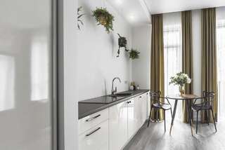 Апарт-отели Four Luxury flats Каунас Апартаменты с балконом-9